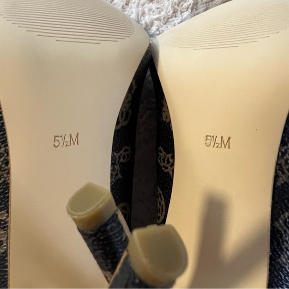 Guess High-Stiletto Fashion Pumps, size 5.5 + NEW - Picture 10 of 10